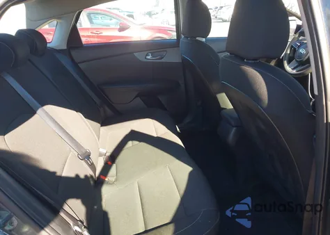 2021 Kia Forte Lxs из США, поврежденный, VIN 3KPF24AD6ME398423